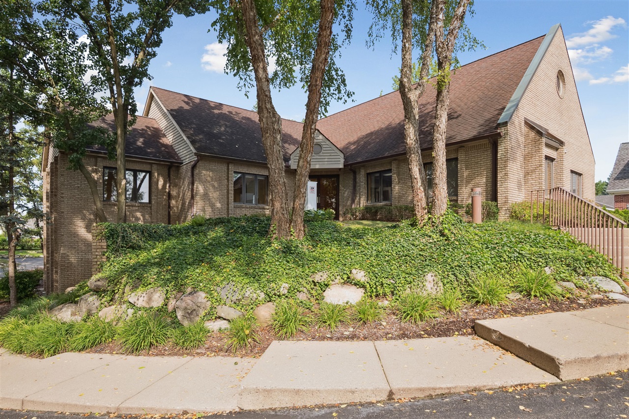 1181 N Milford Road — photo