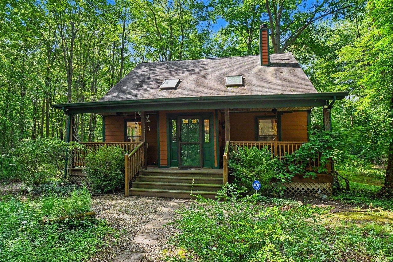 13189 Three Oaks Road — photo