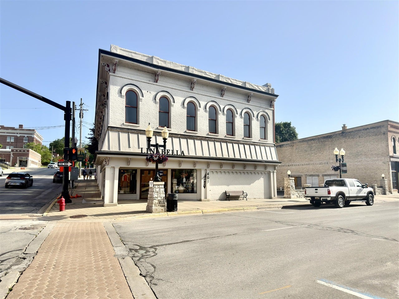 401 River Street — photo