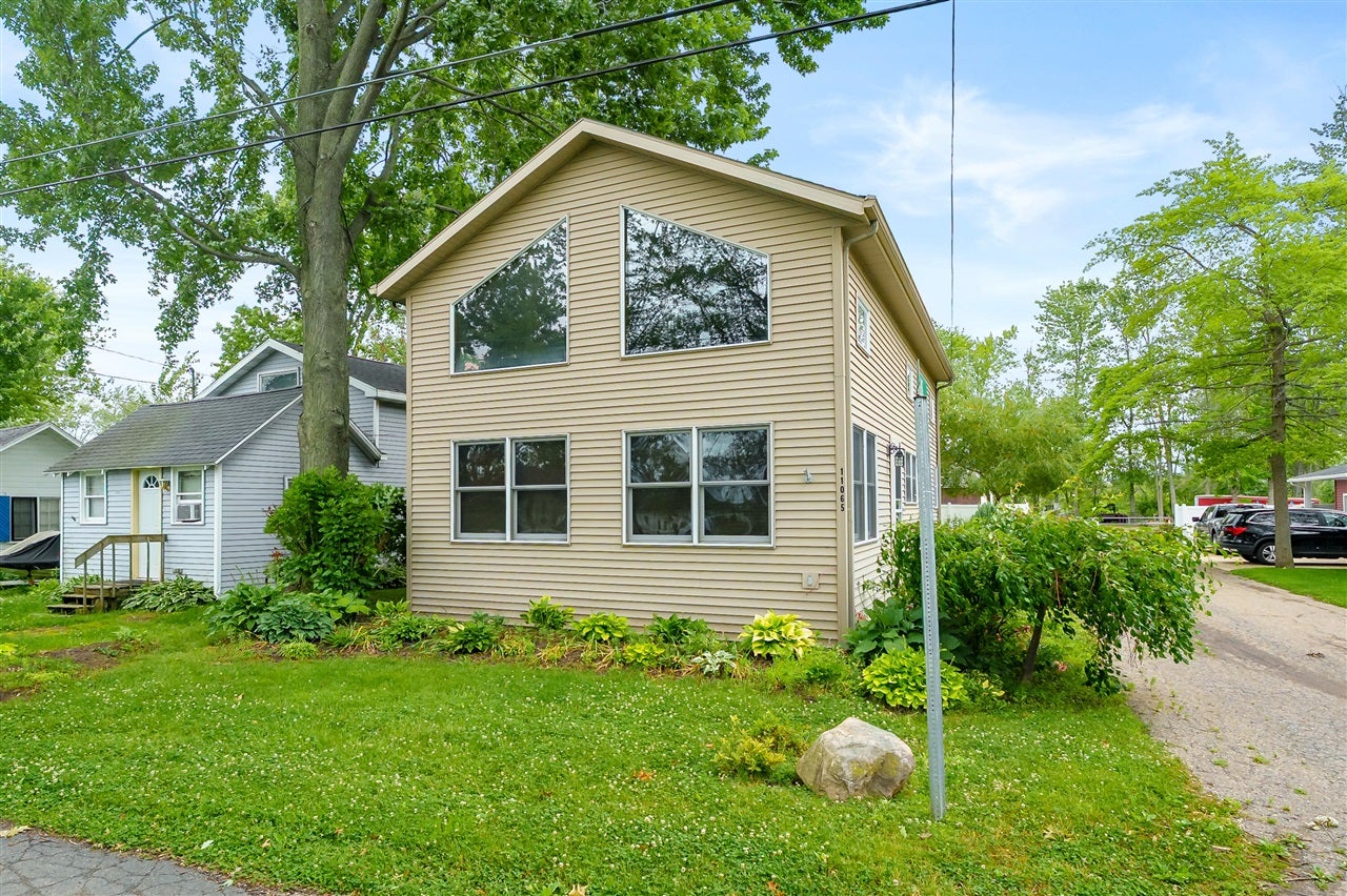 11065 E Indian Lake Drive — photo