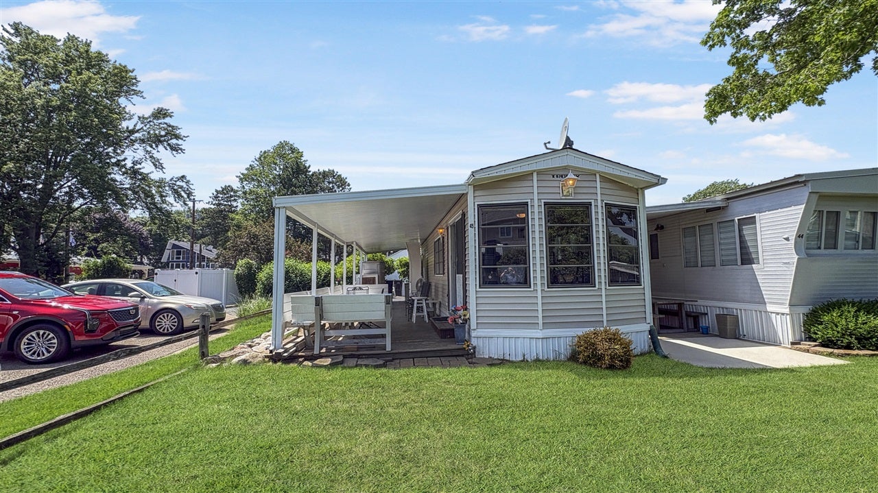 2250 Ottawa Beach Road 45 — photo