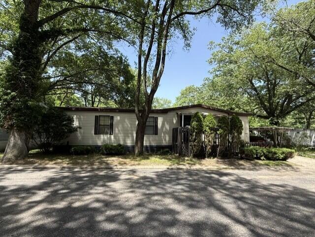 2482 Pembroke Drive — photo