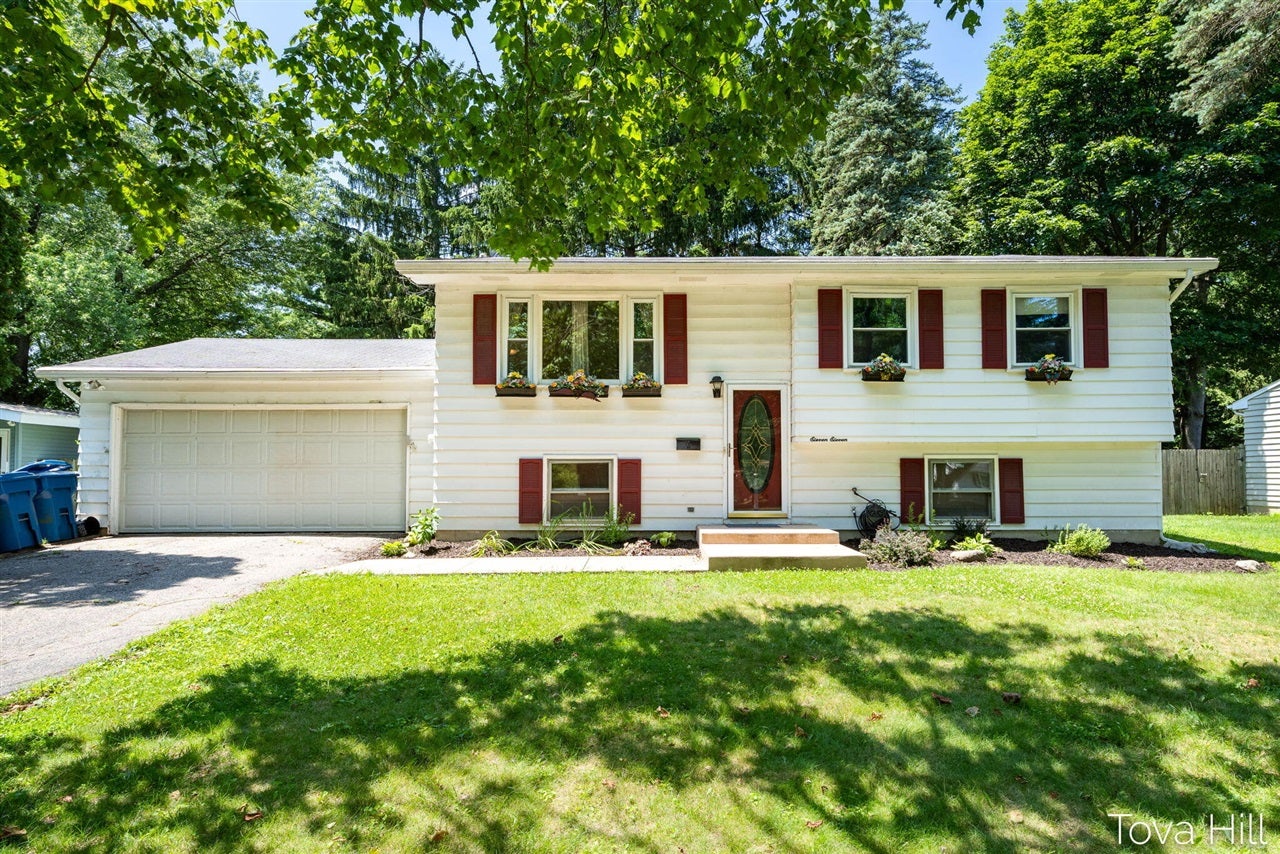 1111 Bretton Drive — photo