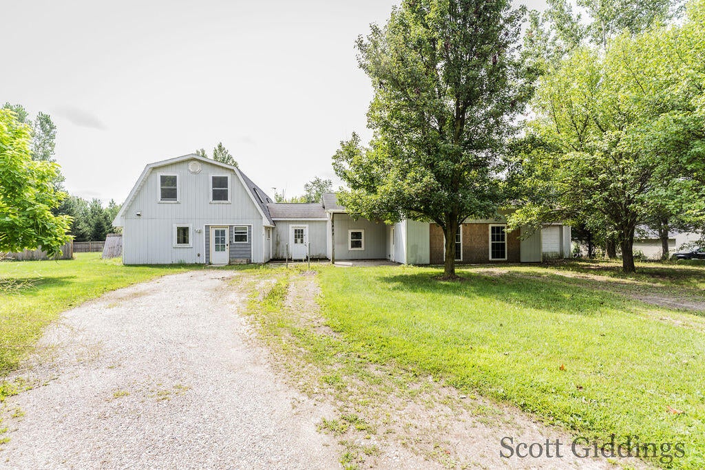 1402 E Deaner Road — photo