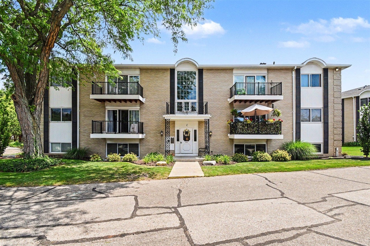 2759 Leonard Street C1 — photo