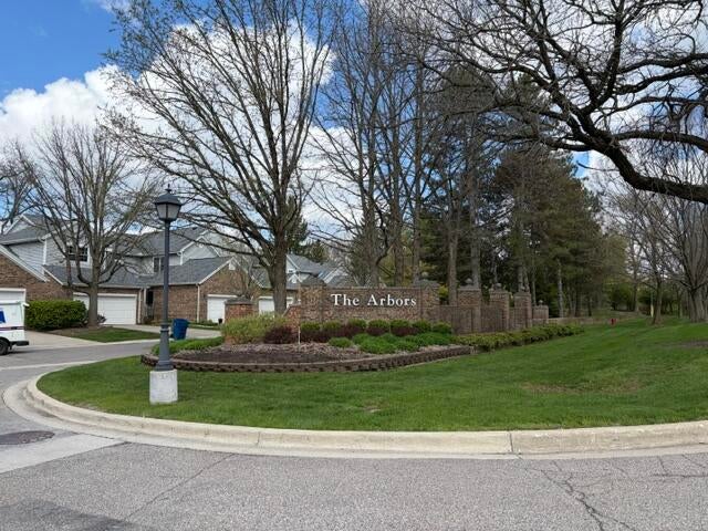 4299 Pine Ridge Court — photo