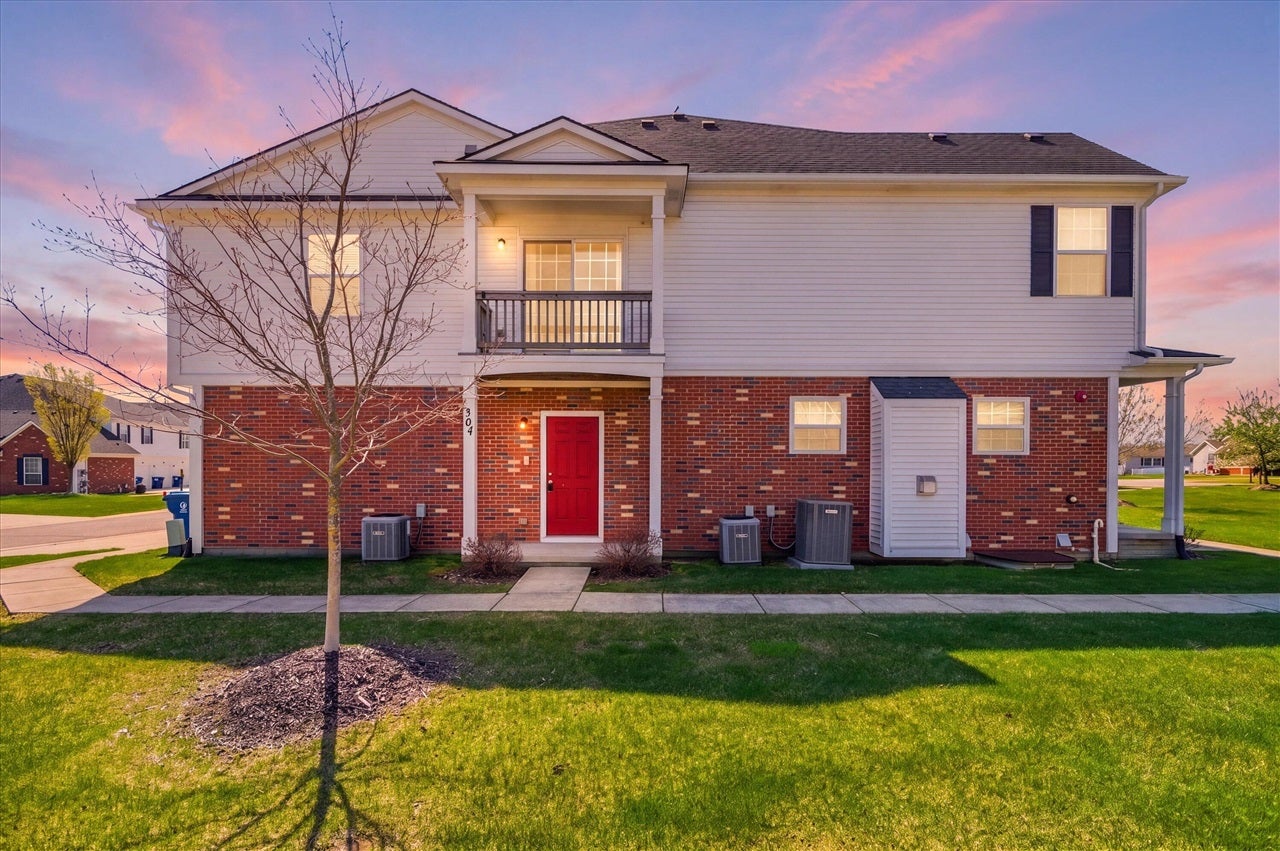 1304 Riversedge Drive — photo