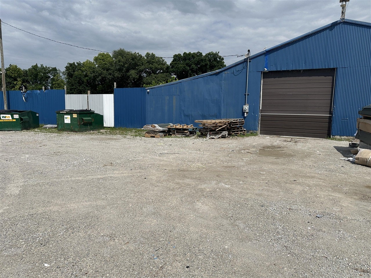 70379 M-103 — photo