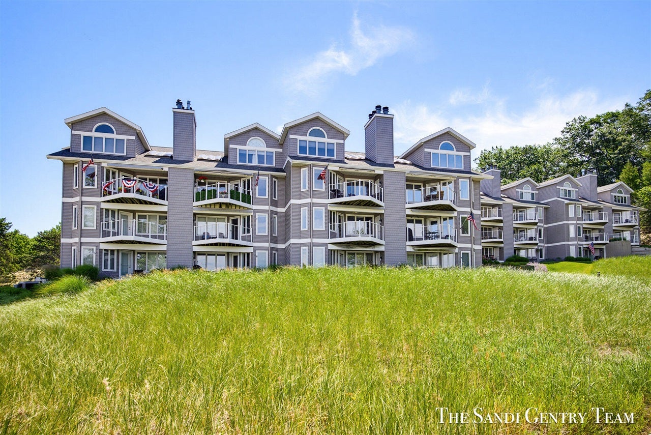 820 S Harbor Drive 5 — photo