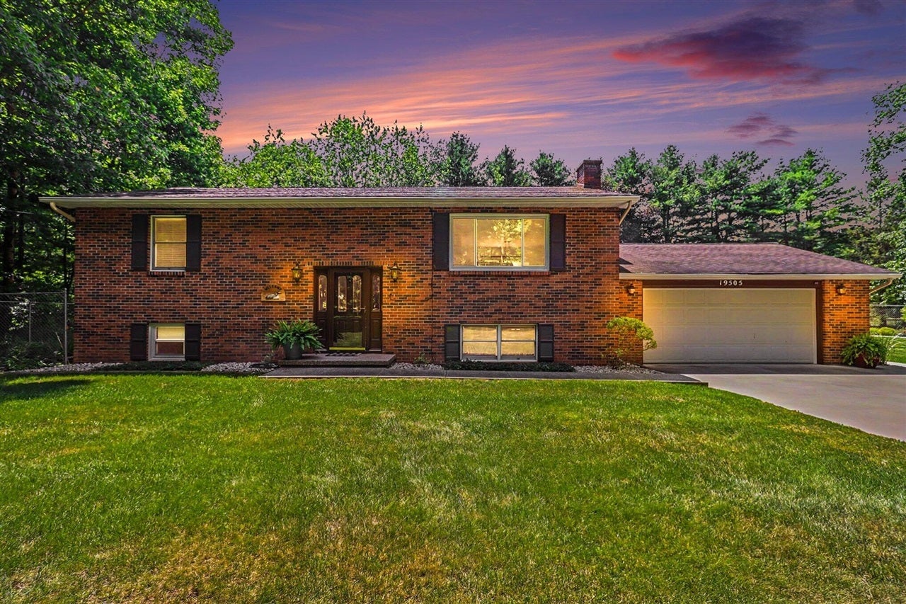 19505 Ottawa Lane — photo