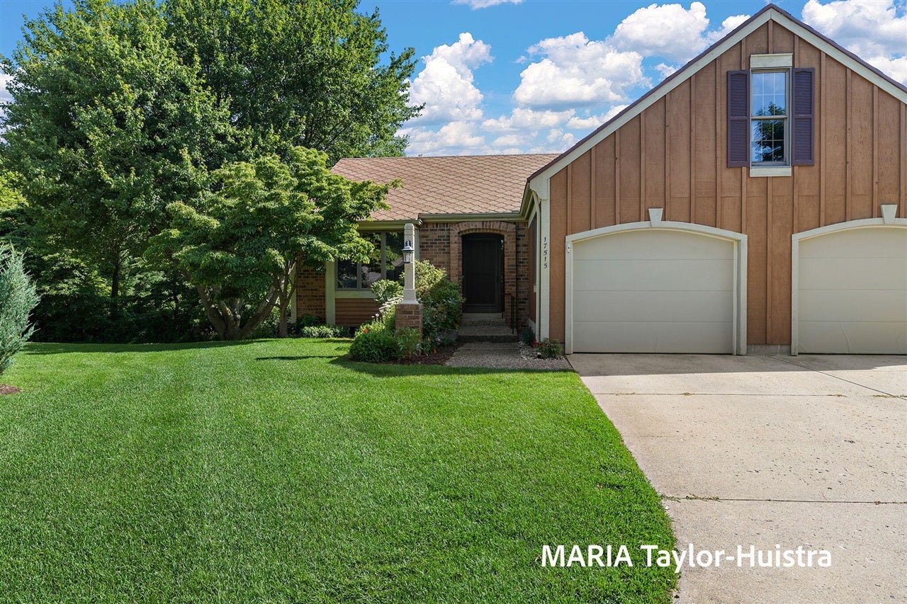 17515 Meadow Wood Road 30 — photo