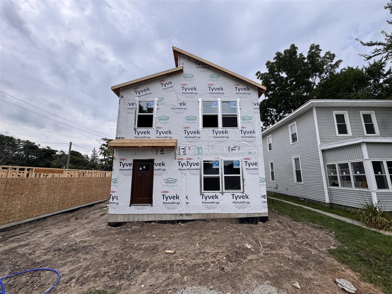 1125 W Grand Avenue — photo