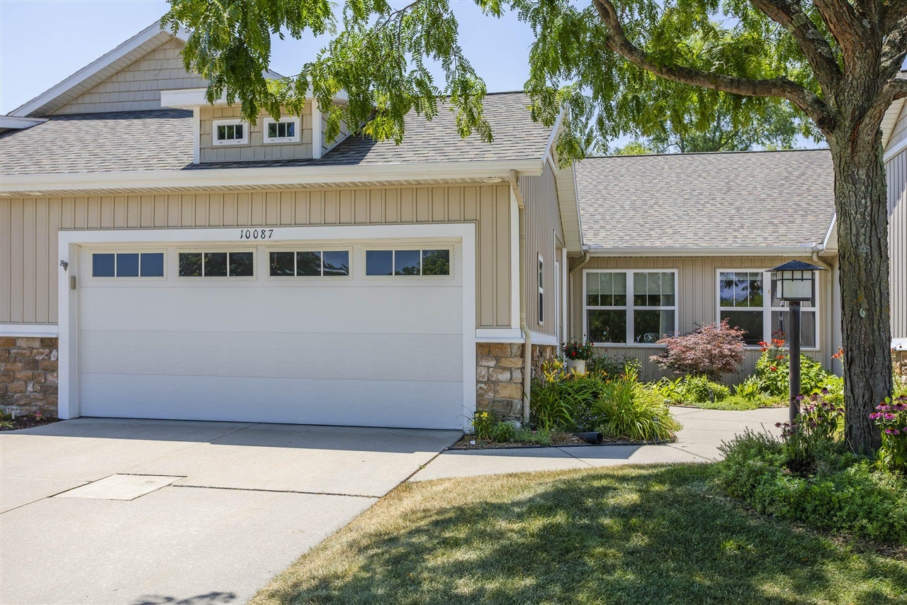 10087 S Crossroad Circle 12 — photo