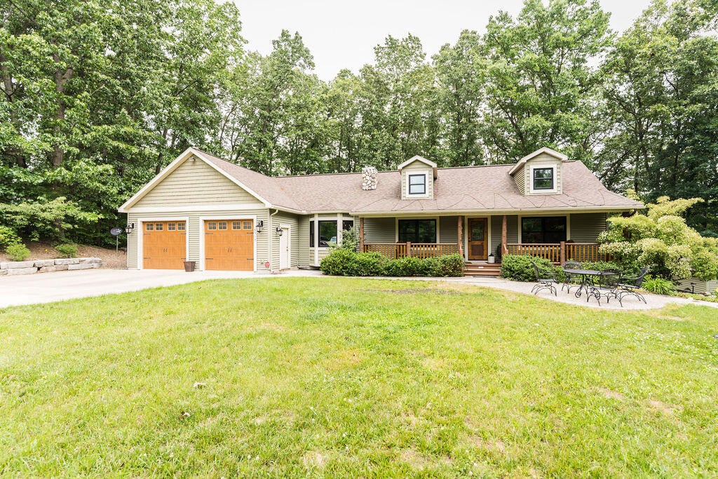 8319 Pine Island Drive — photo
