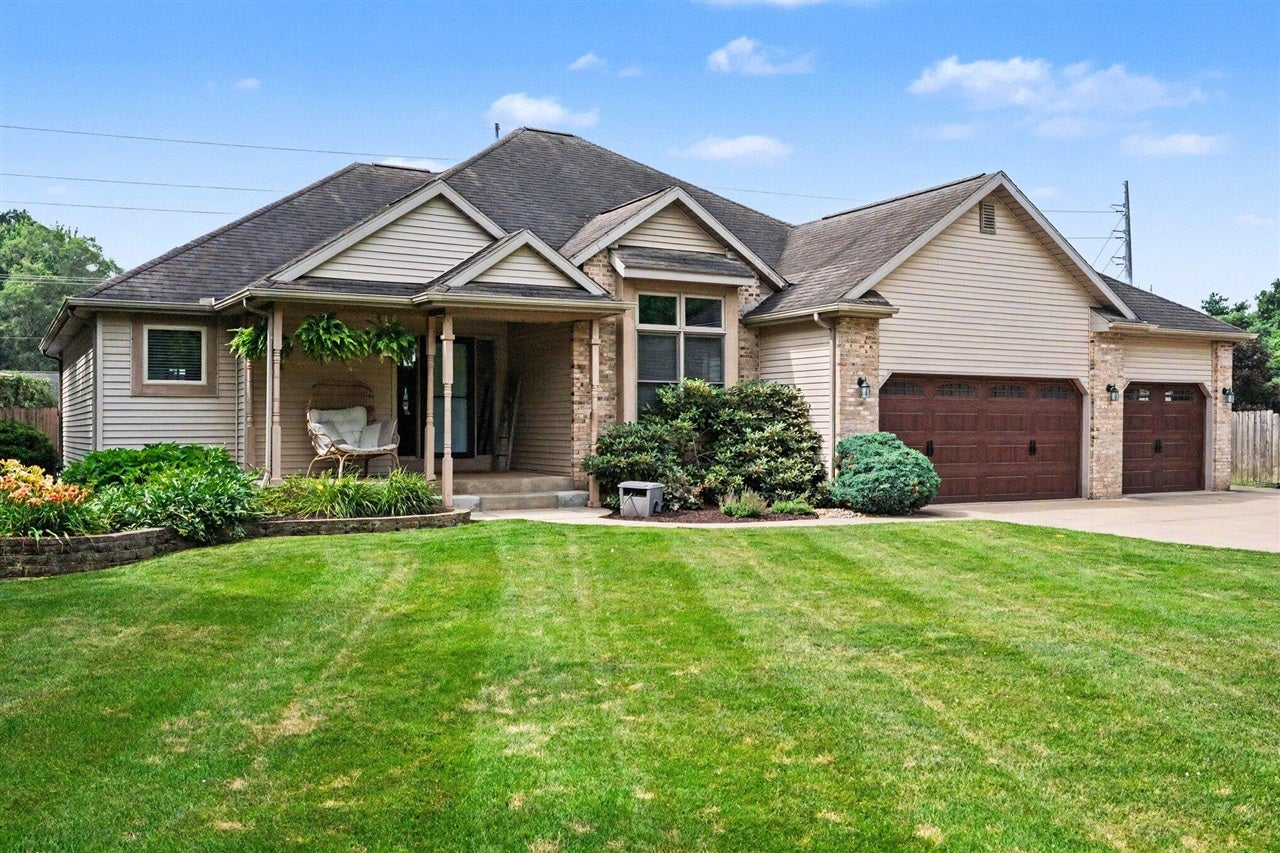 12265 Riverside Drive — photo
