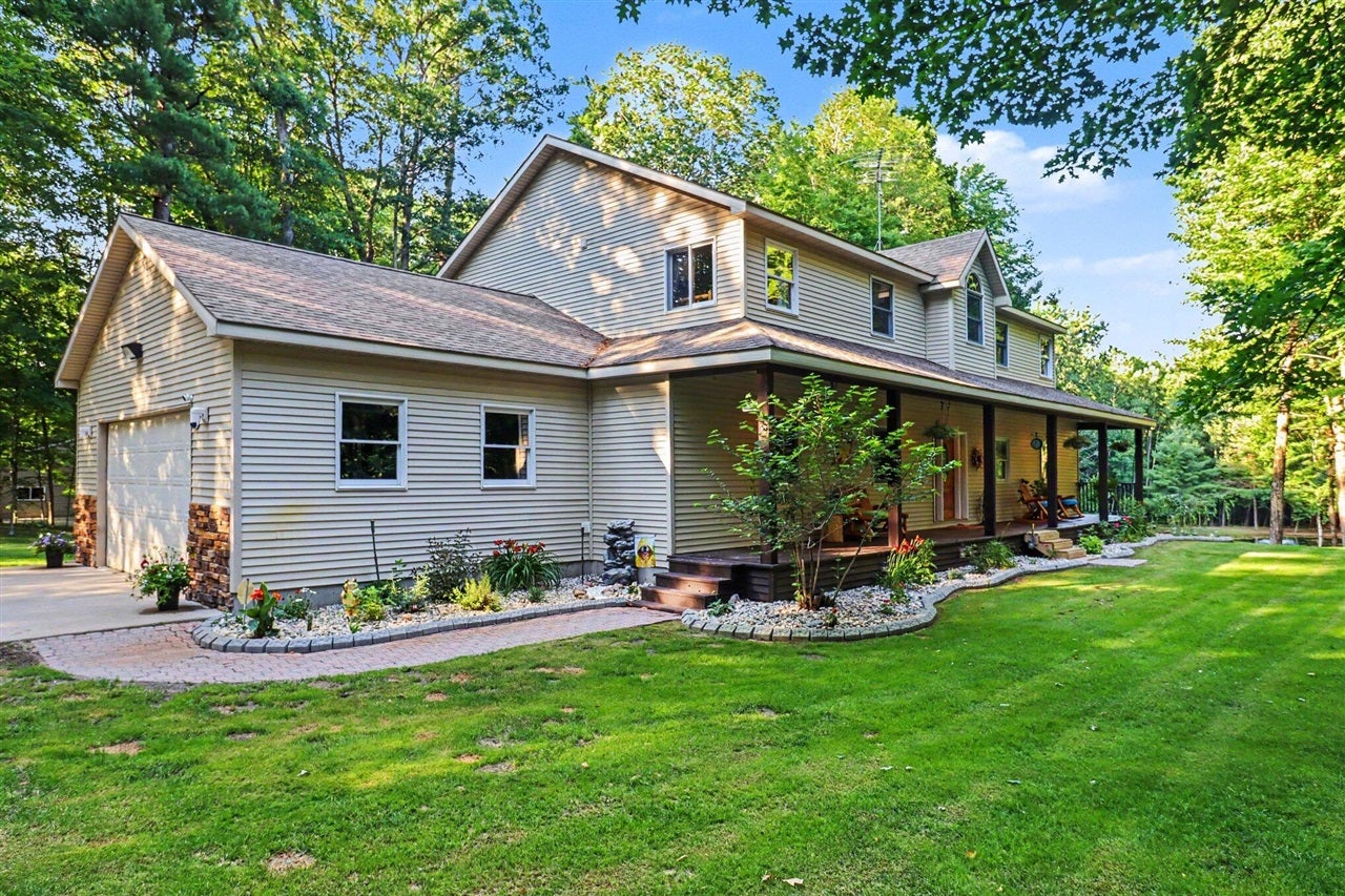 21458 Forest Lake Drive — photo