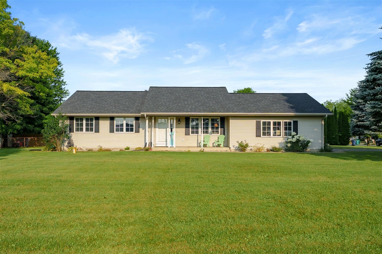150 Gull Pointe Drive — photo