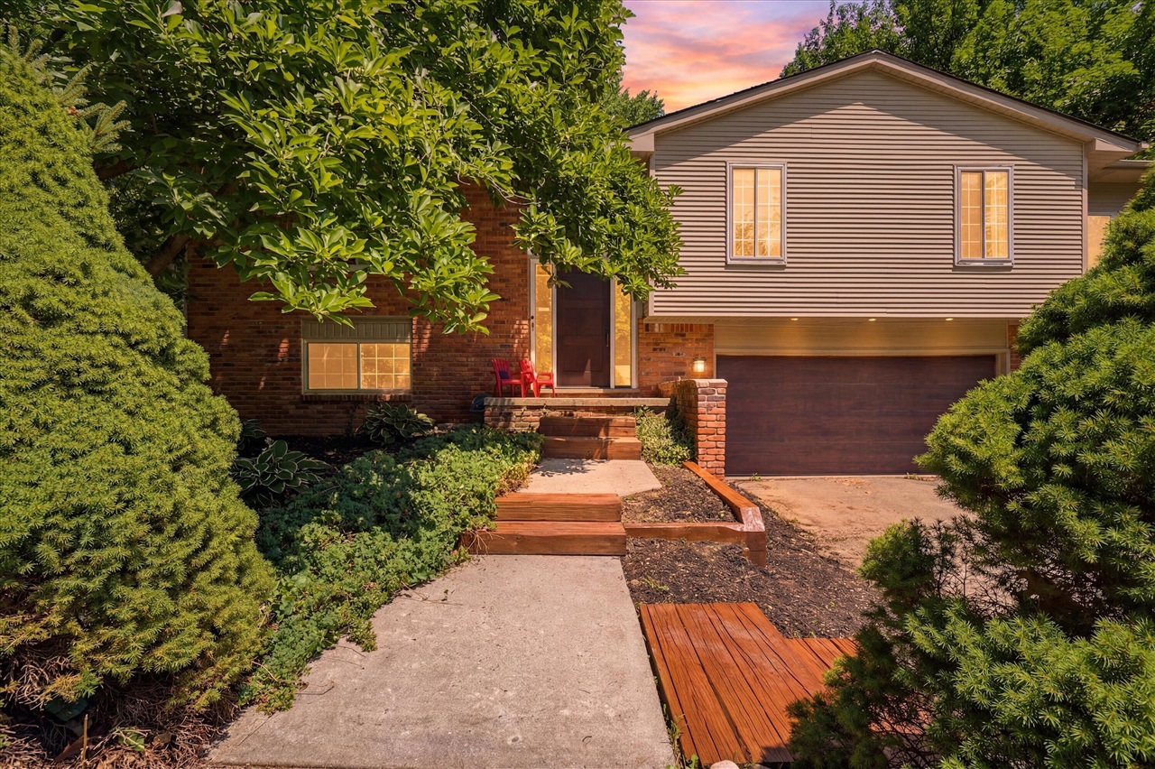 7737 Collingwood Drive — photo