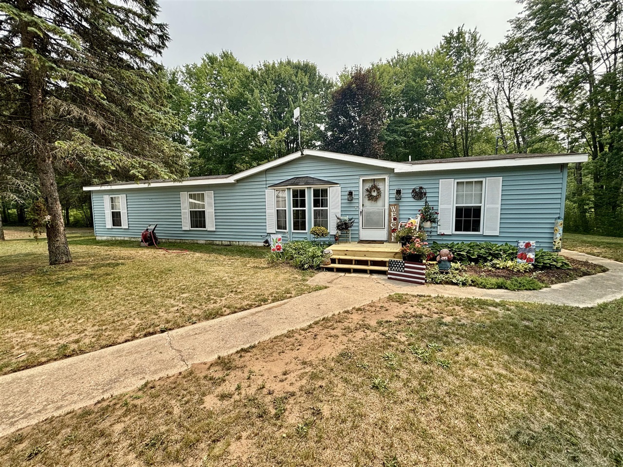 8464 15 Mile Road — photo
