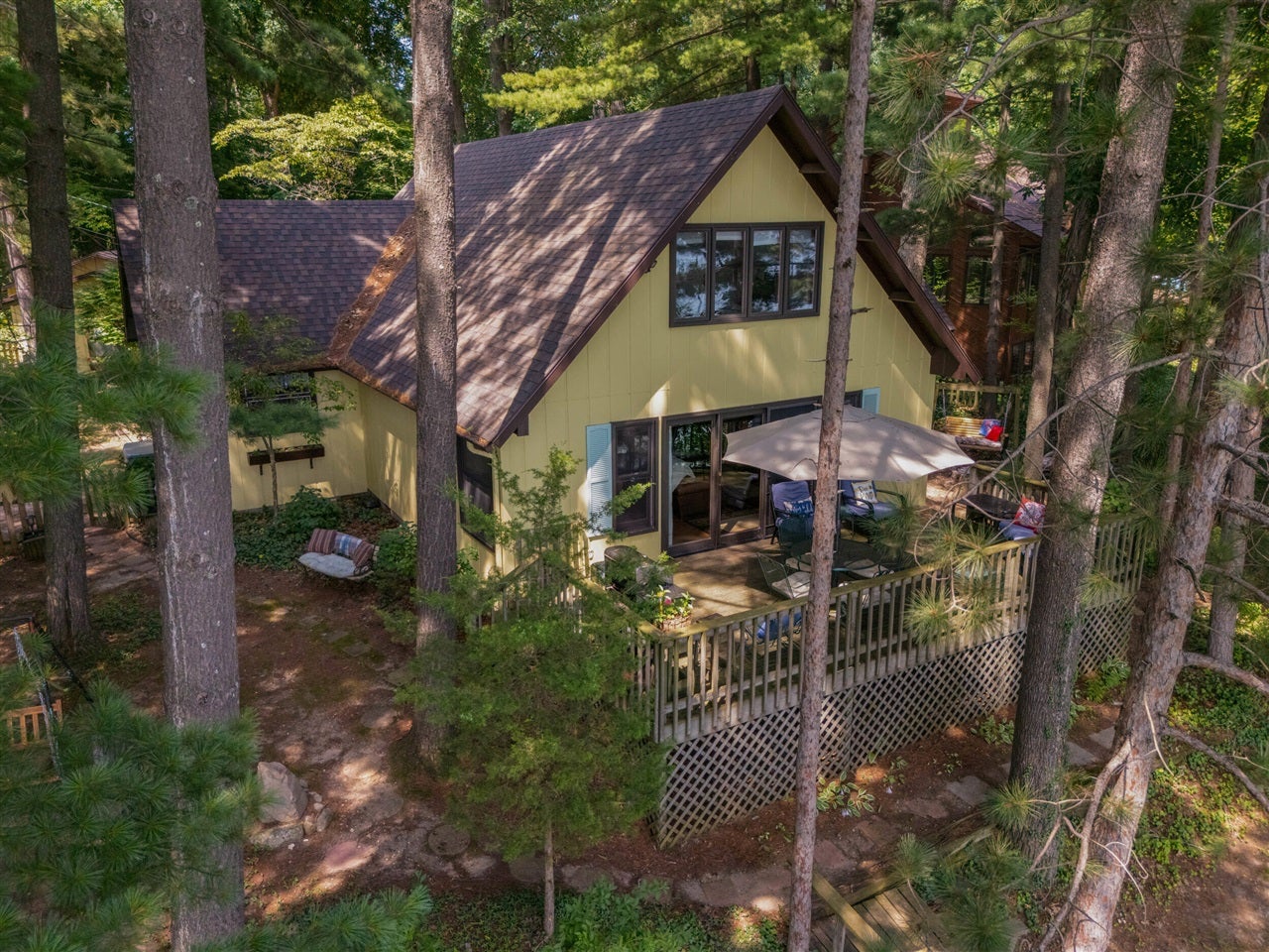 1890 Hemlock Crest Drive — photo
