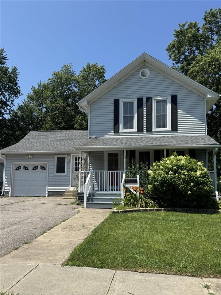 411 N Elm Street — photo