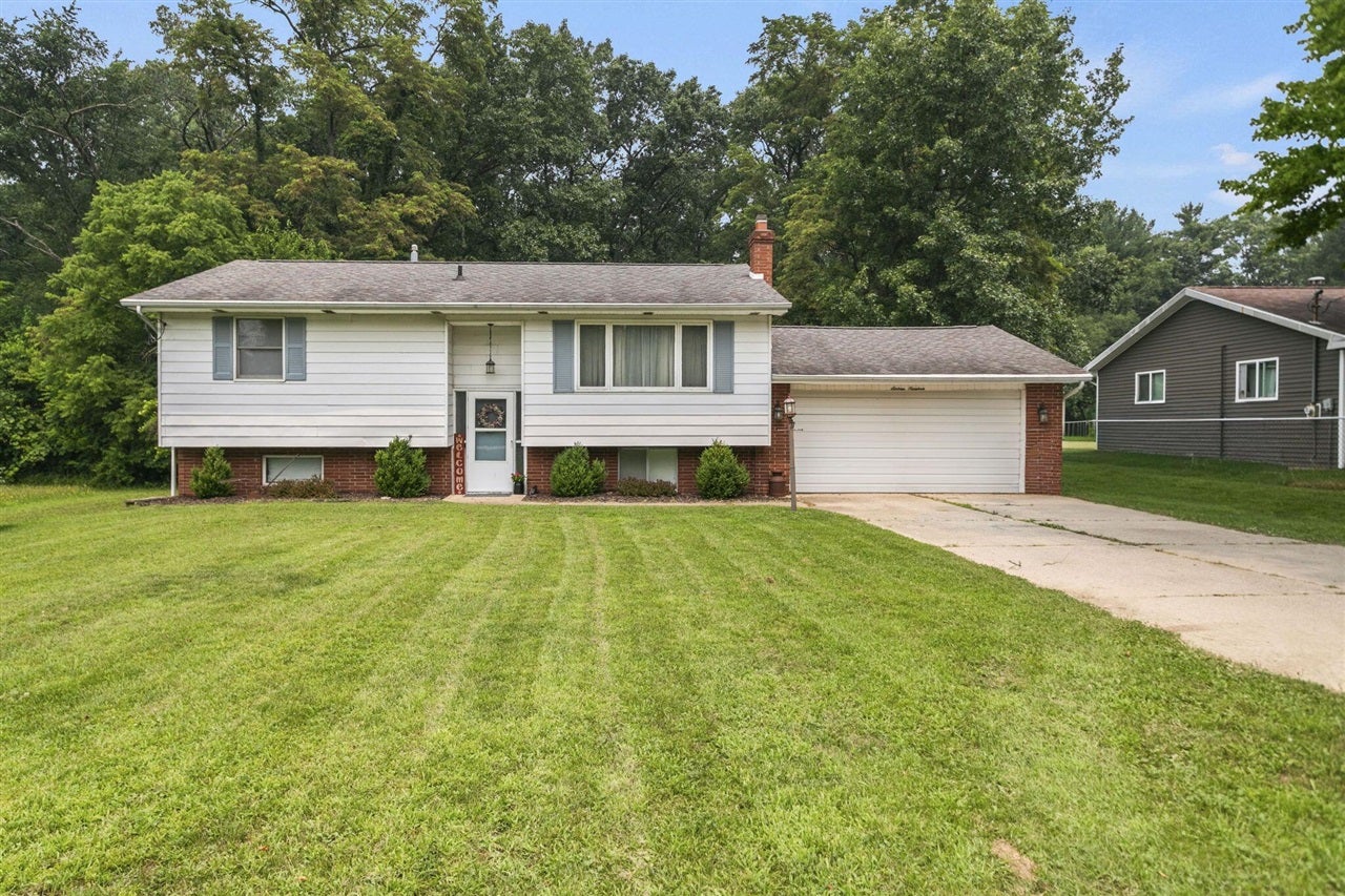 1619 E Bertrand Road — photo