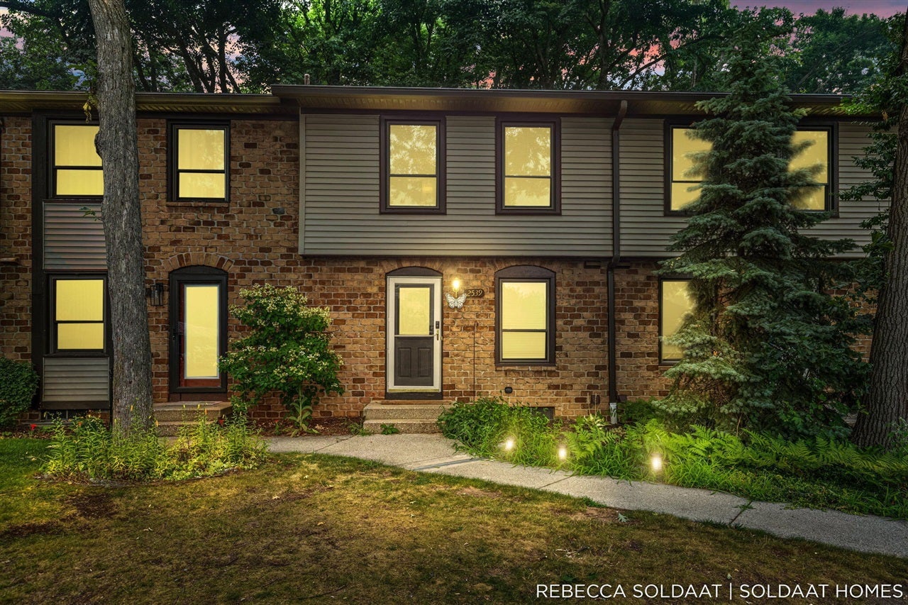 2539 Chatham Woods Drive — photo