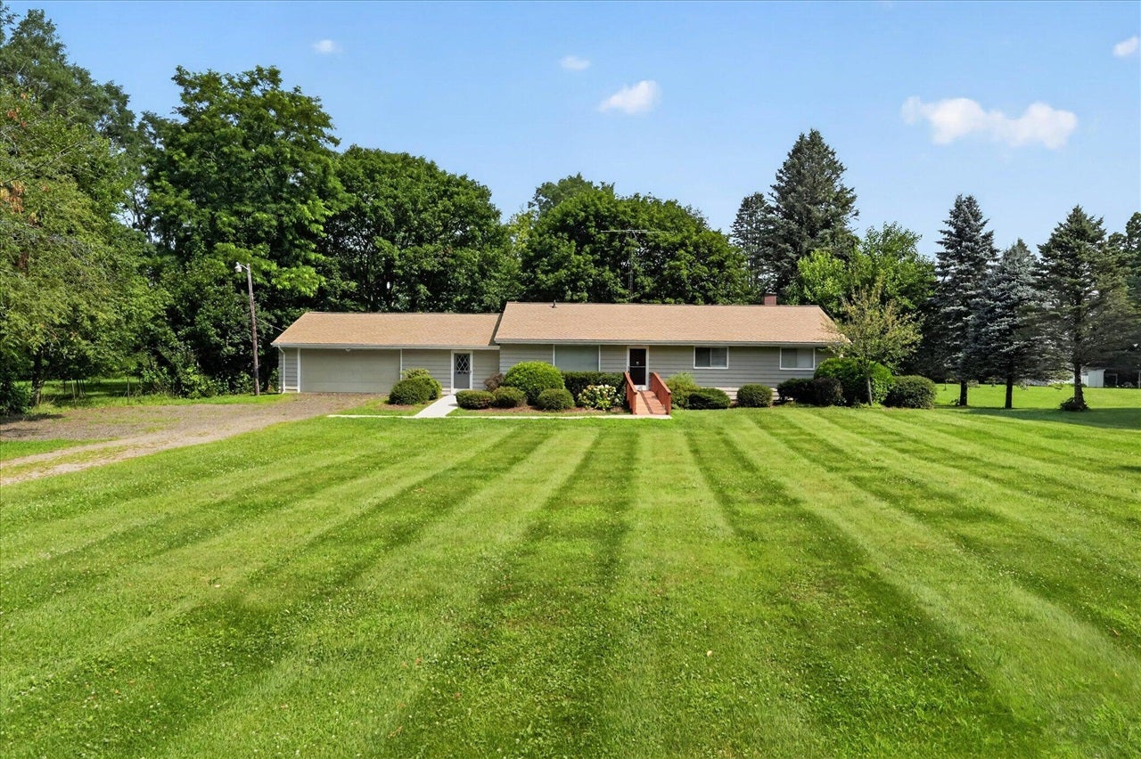 6720 Horton Road — photo
