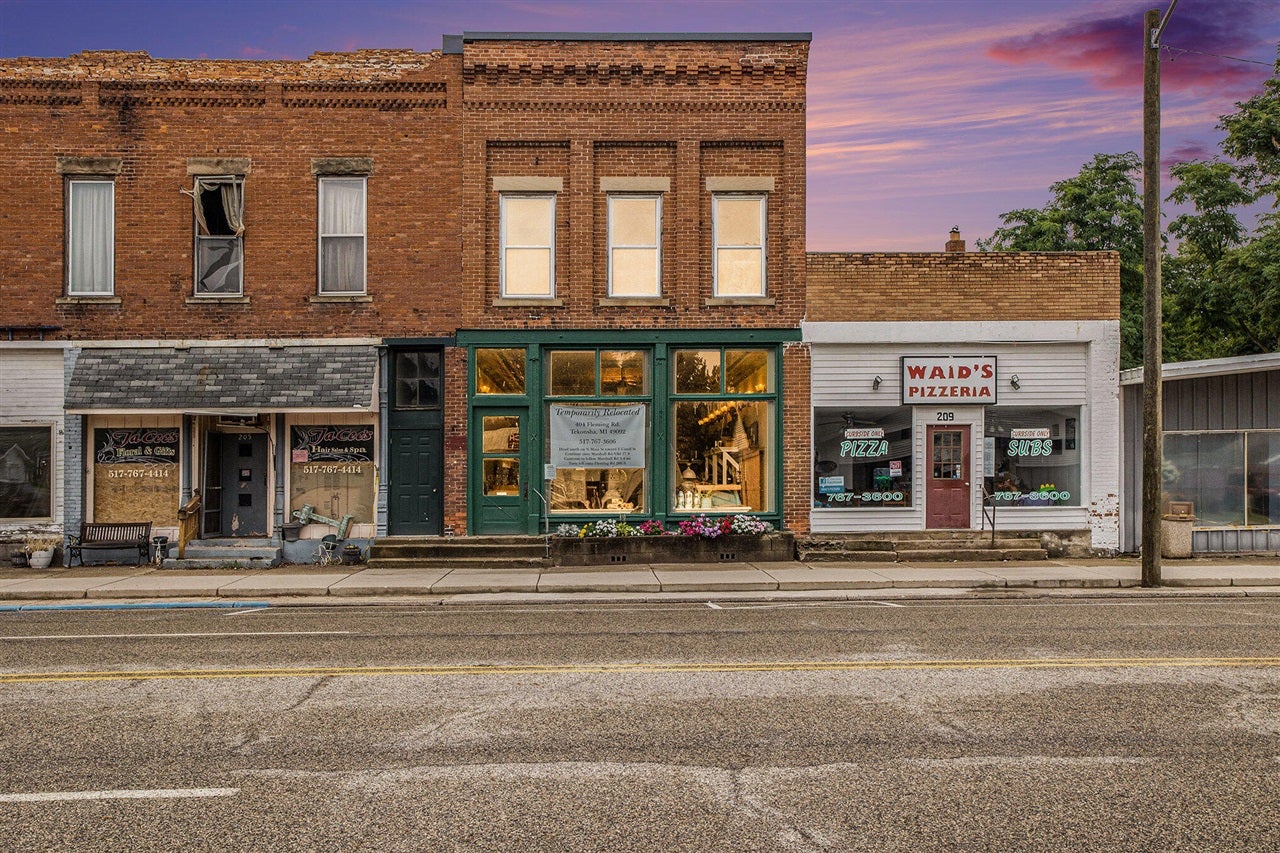 207 S Main Street — photo