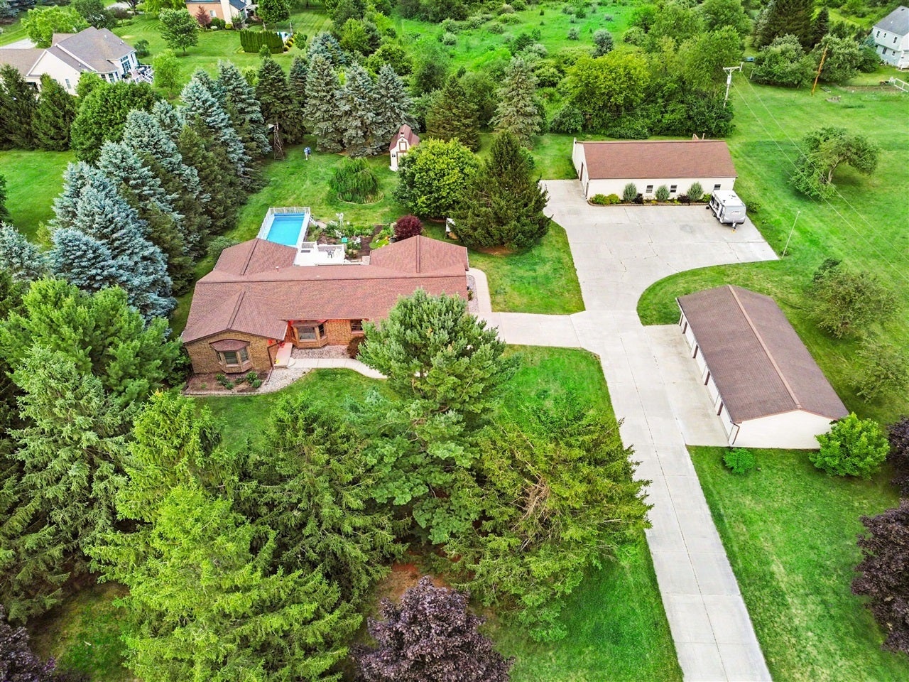 7373 Dell Road — photo