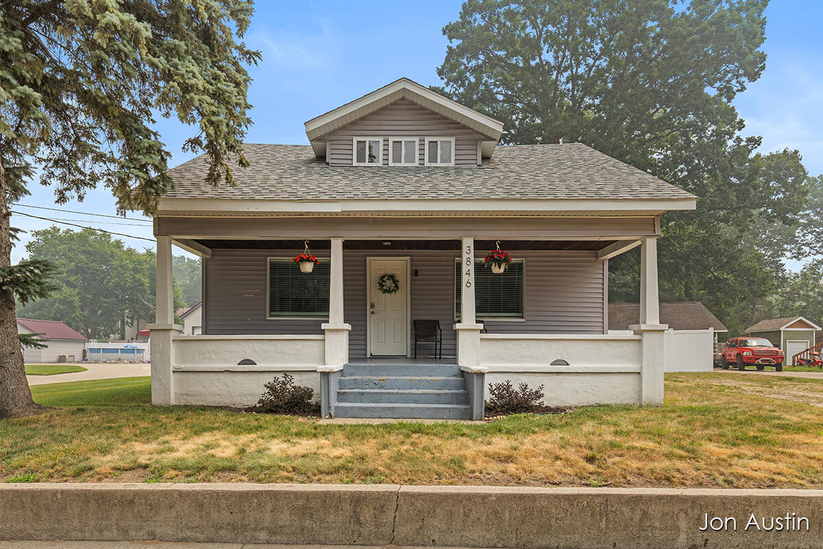3846 Byron Center Avenue — photo