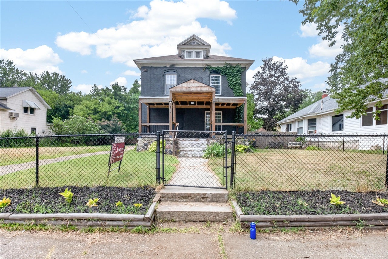 66 Magnolia Avenue — photo