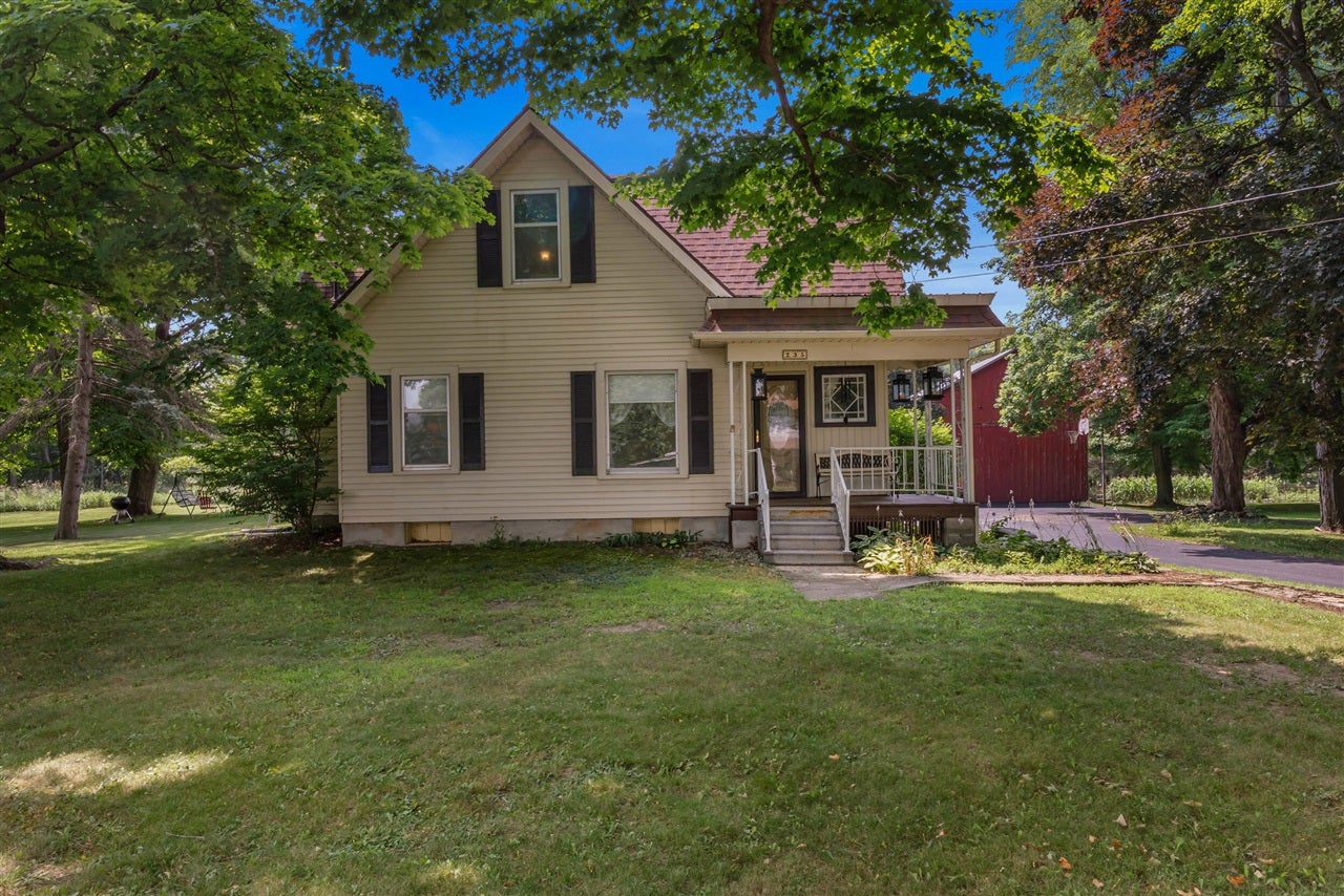 235 E Main Street — photo