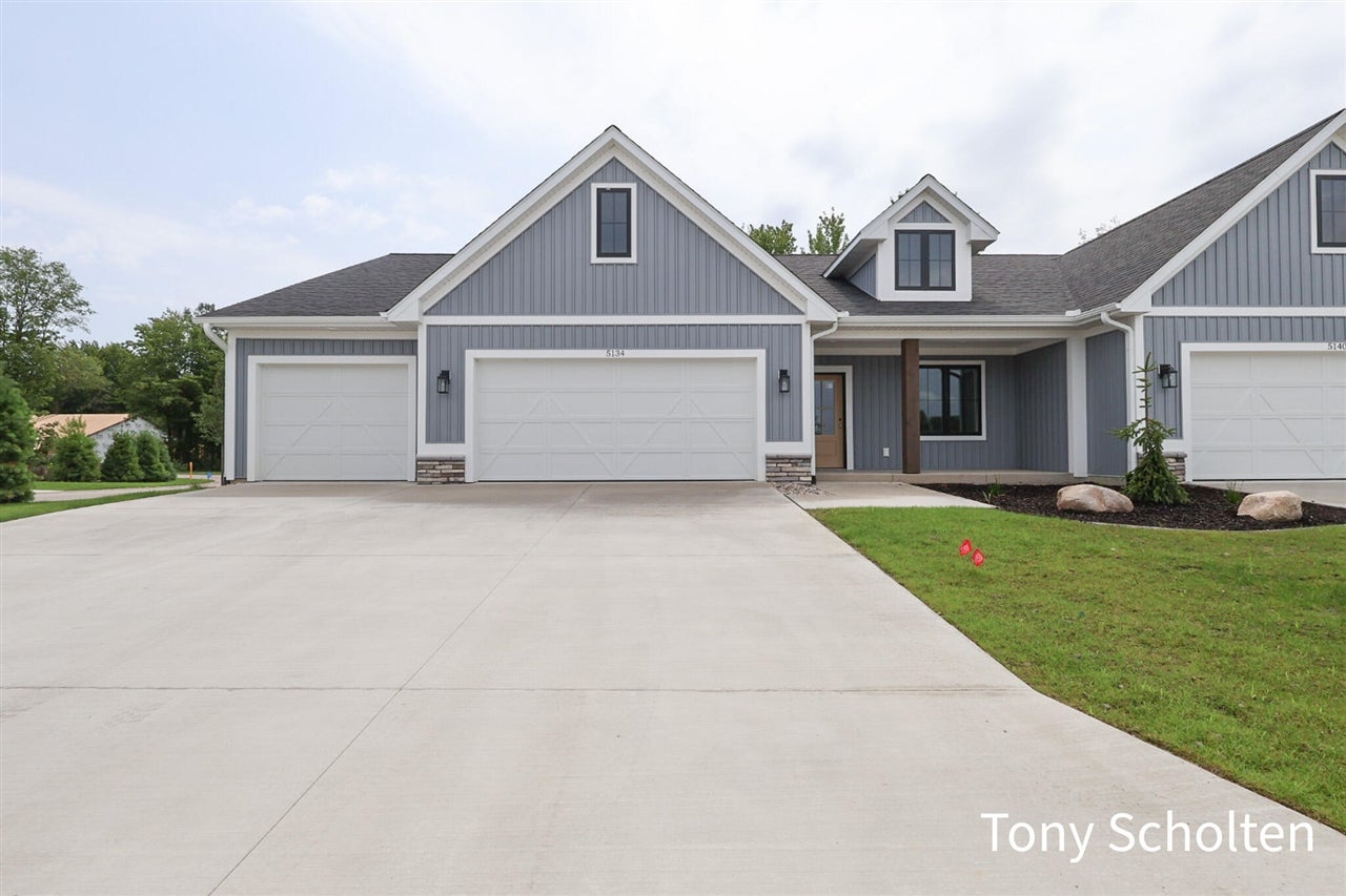 5133 Blendon Meadow Circle 26 — photo