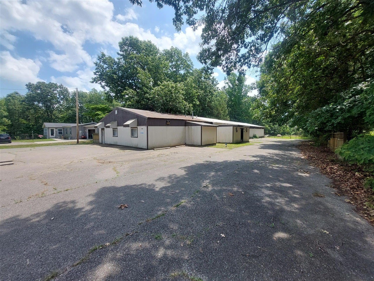 1724 E Bertrand Road — photo