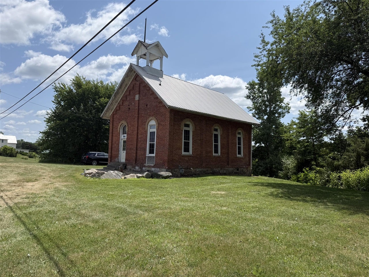 801 E Chicago Road — photo