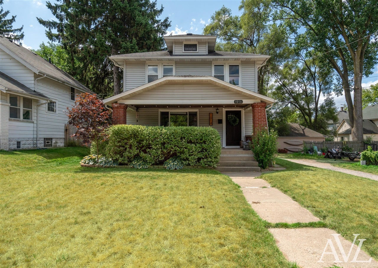 1014 Crescent Street — photo