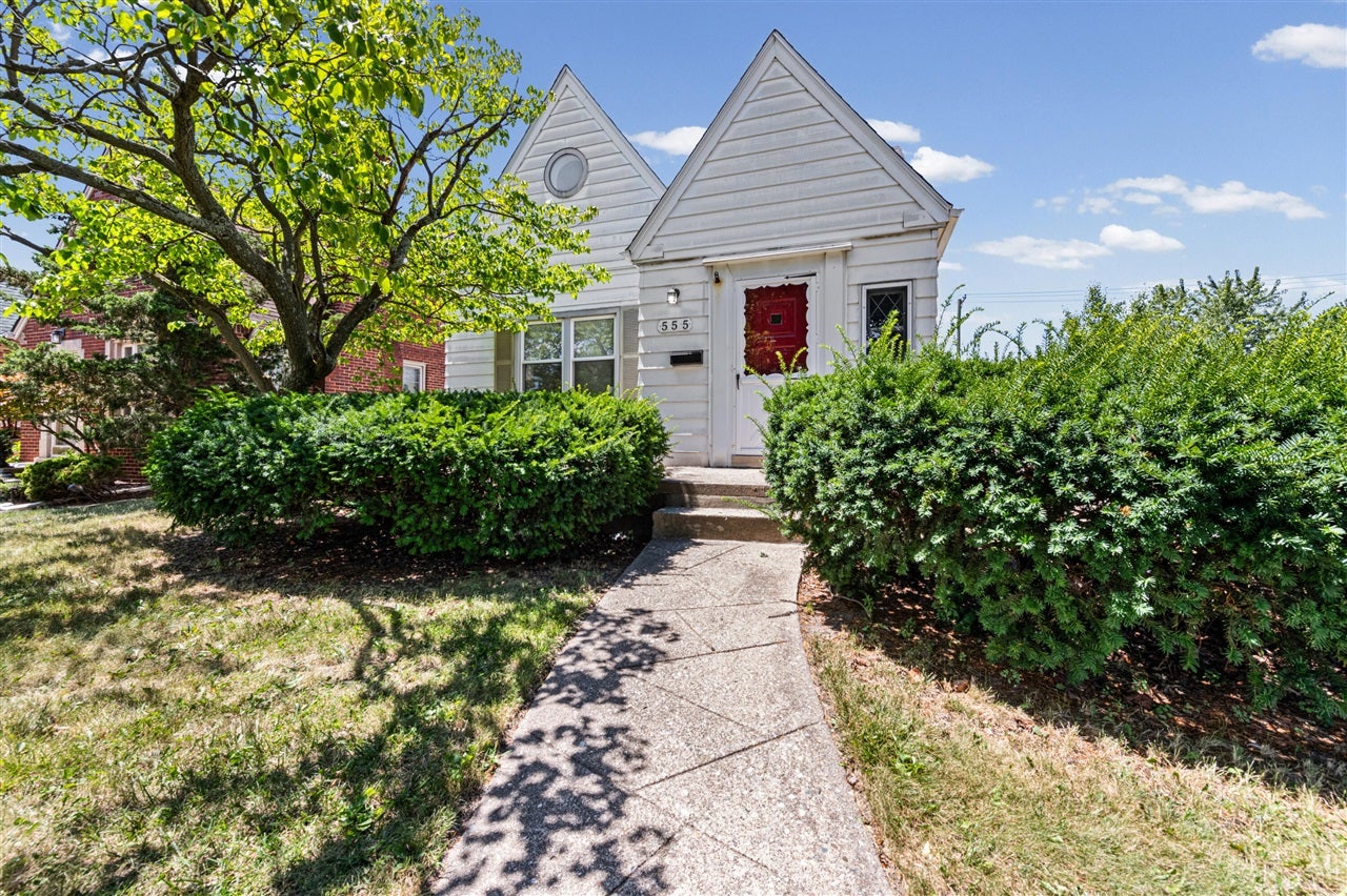 555 N Martha Street — photo