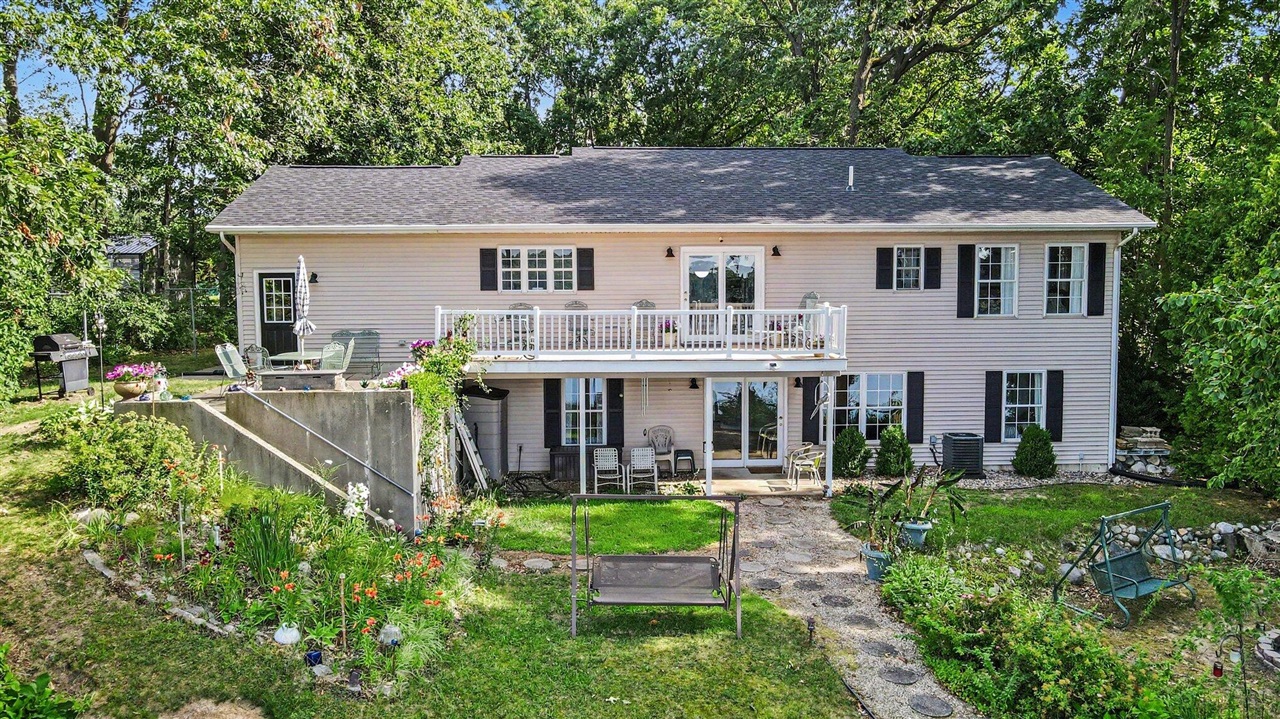 58145 James Drive, Three Rivers, MI 49093 — photo 2