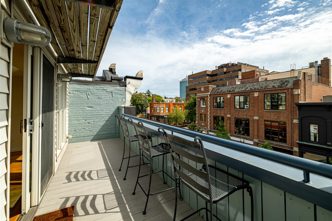 217 E Washington Street — photo