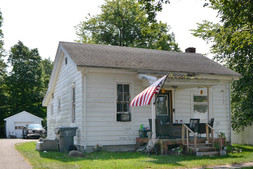 210 N Brown Street — photo