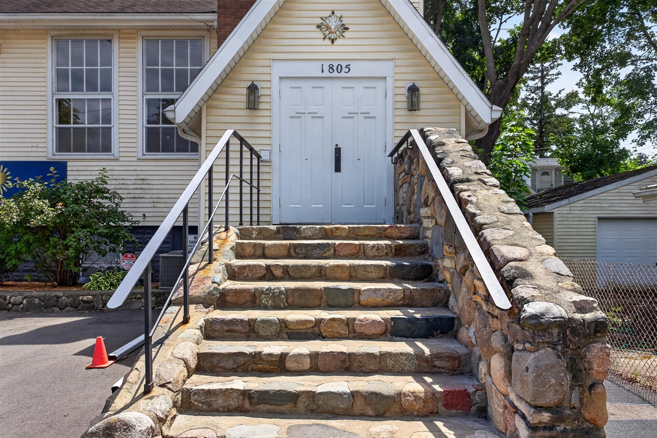 1805 E Ganson Street, Jackson, MI 49202 — photo 3