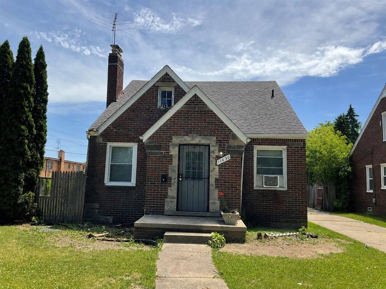 11630 Rossiter Street — photo
