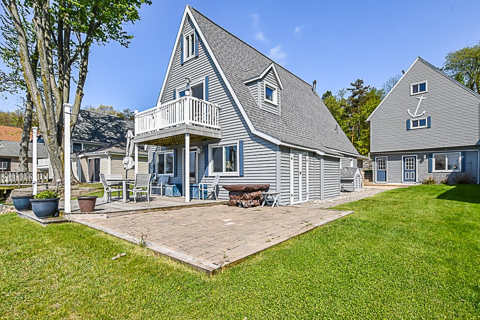 1210 N Eagle Lake Drive — photo