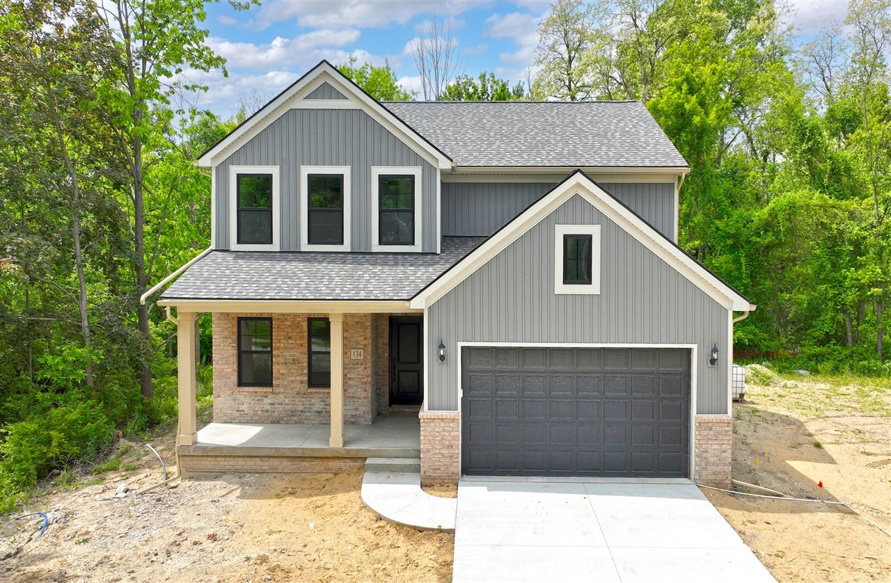 134 River Drive — photo
