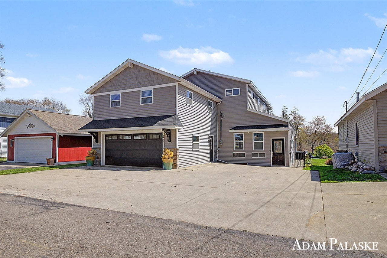 1775 Edwin Drive — photo