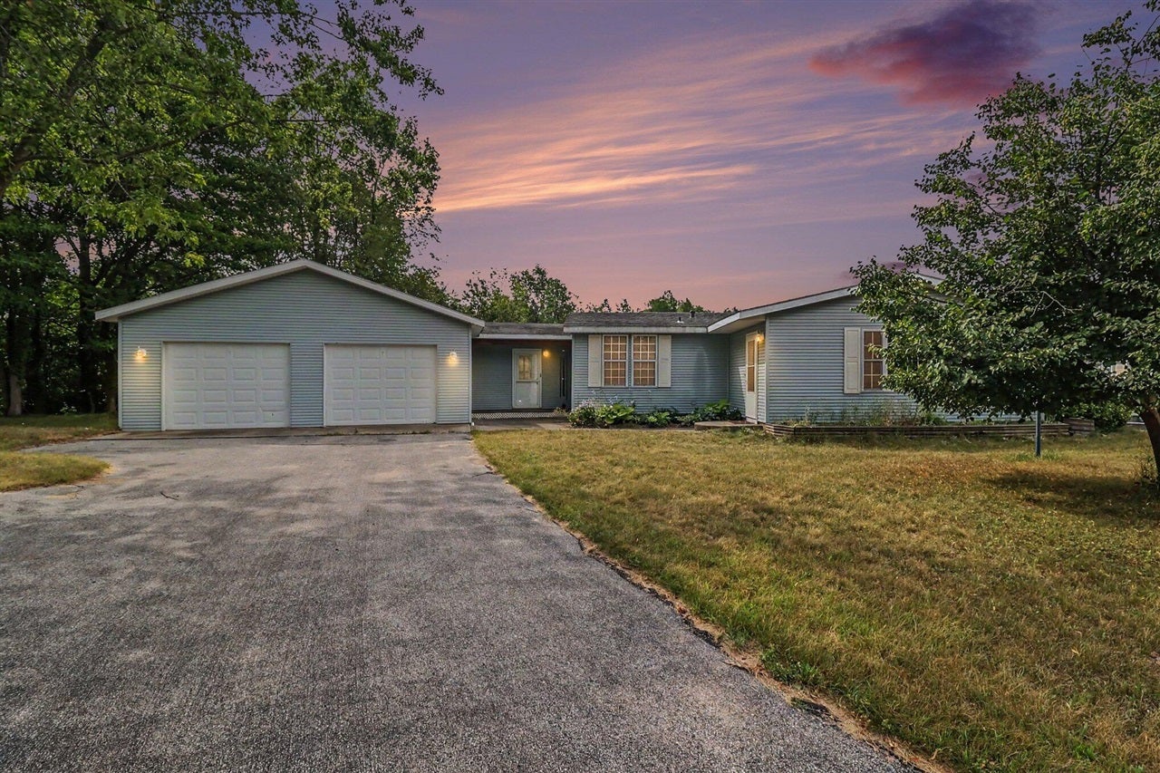 6809 W Deer Road — photo