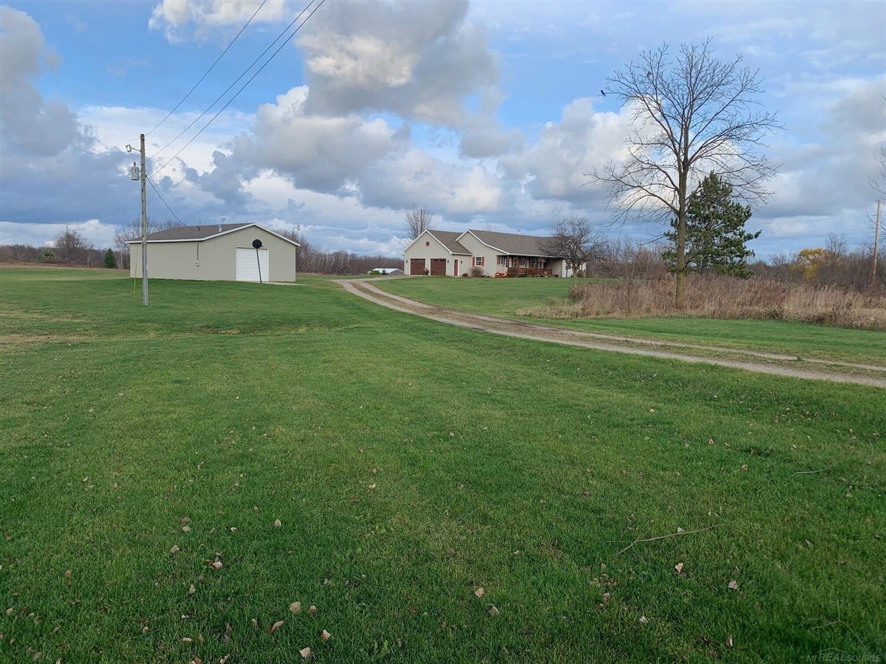 2665 E Moore Road — photo