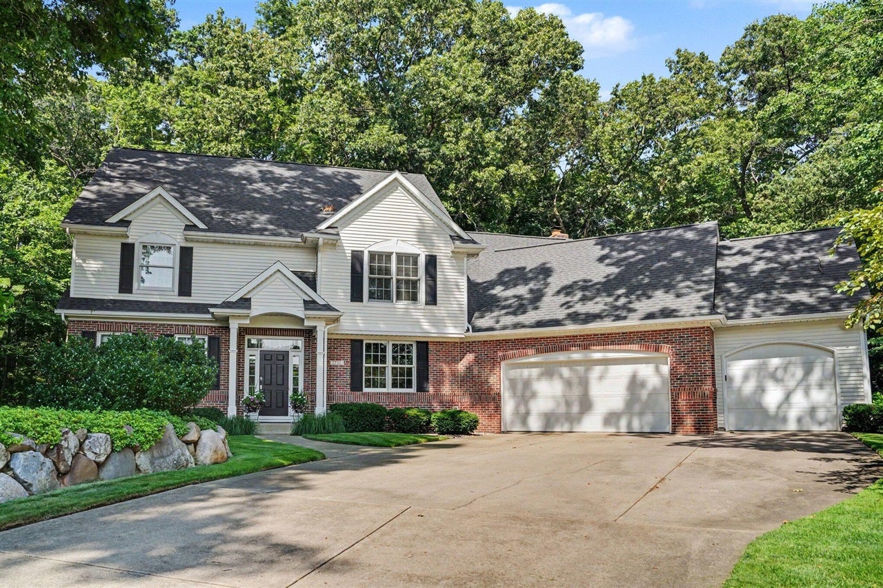 1720 Breezy Point Lane — photo
