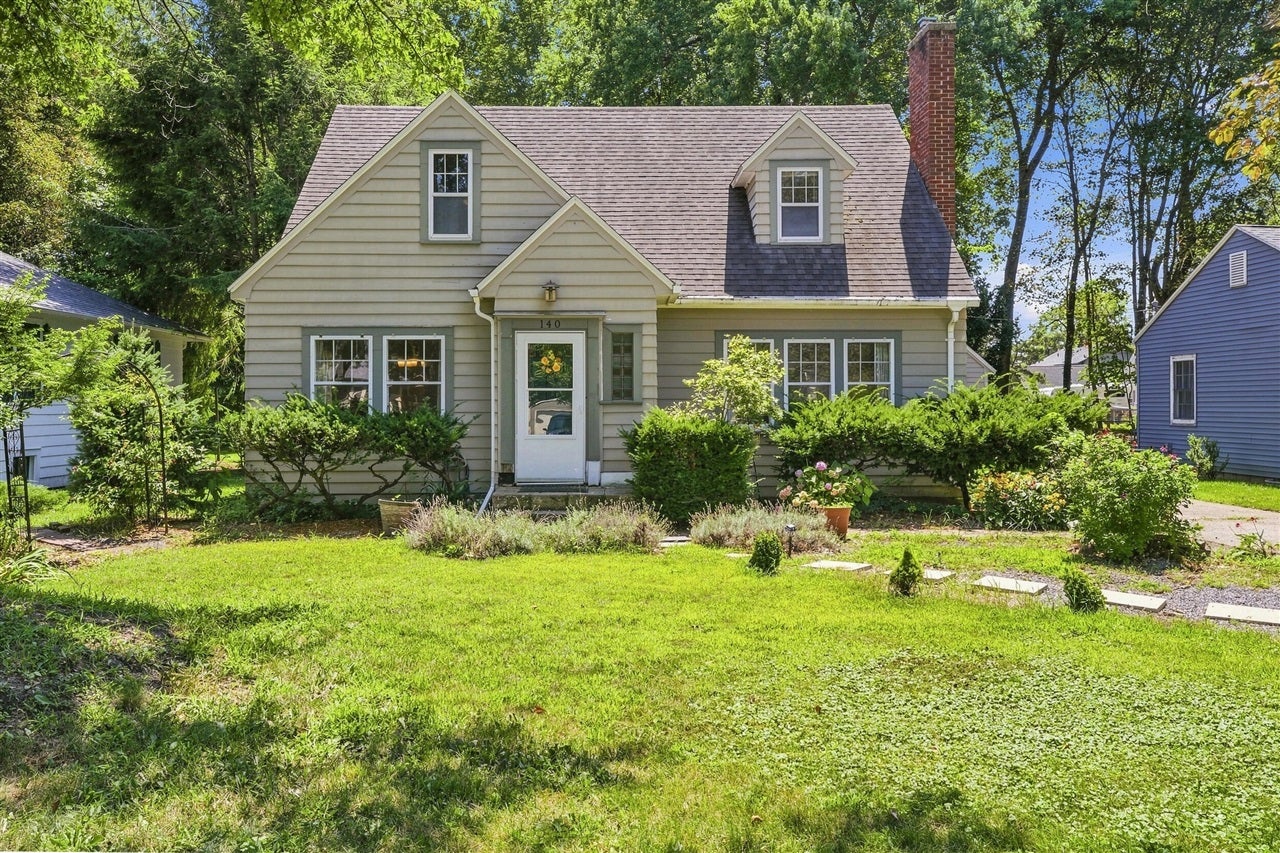 140 Orchard Lane — photo
